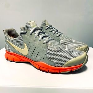 Nike In-Season TR Training Running Shoes Women's 8.5 Gray/Orange 454445-400..